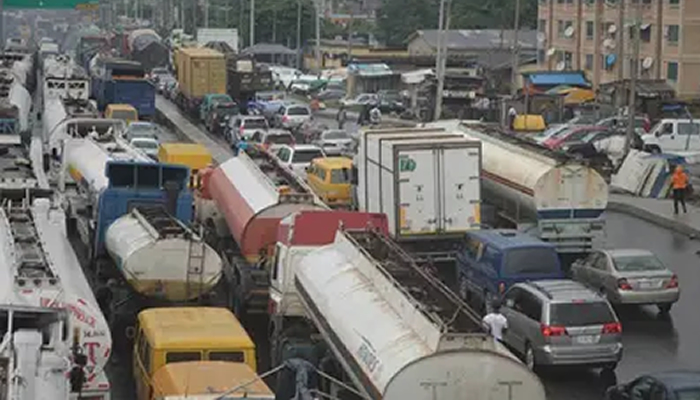Motorists lament as truckers block Oshodi-Apapa Expressway 