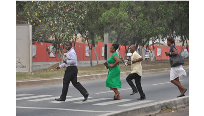 Residents lament as Lagos drivers shun pedestrians at zebra crossings