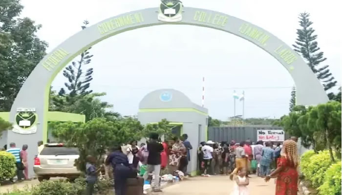 Alleged fraud: FGC Ijanikin suspends students over parents’ petition to EFCC