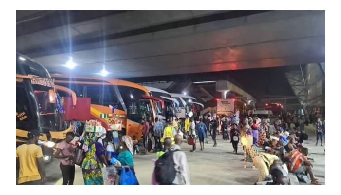 Joyful Yuletide tales from travellers over FG’s 50% slash in transport fares