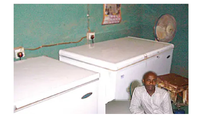 Epileptic power supply: Frozen food sellers now fry, roast chicken, turkey to cut losses