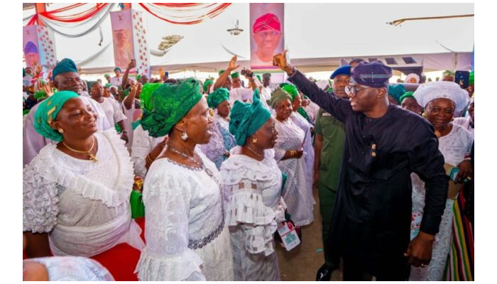 Sanwo-Olu splashes N750m on 15,000 Lagos traders