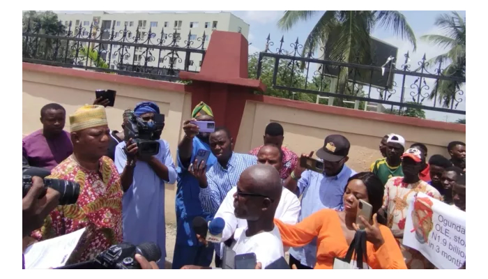 N1.9bn fraud: Protesters ask Lagos Assembly to suspend Eti-Osa East LCDA boss